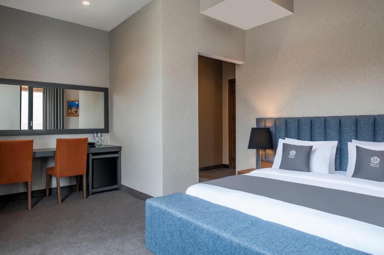 Bristol Hotel And Spa Бакуриани Экстерьер фото