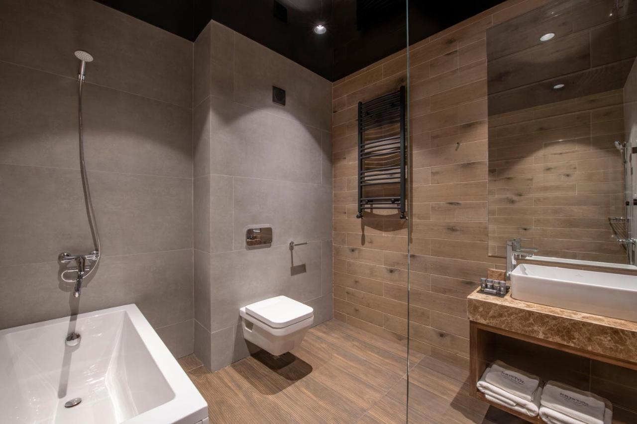 Bristol Hotel And Spa Бакуриани Экстерьер фото